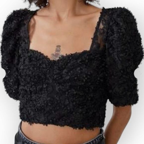 Zara Tops - Zara Black Lace Floral Applique Crop Top